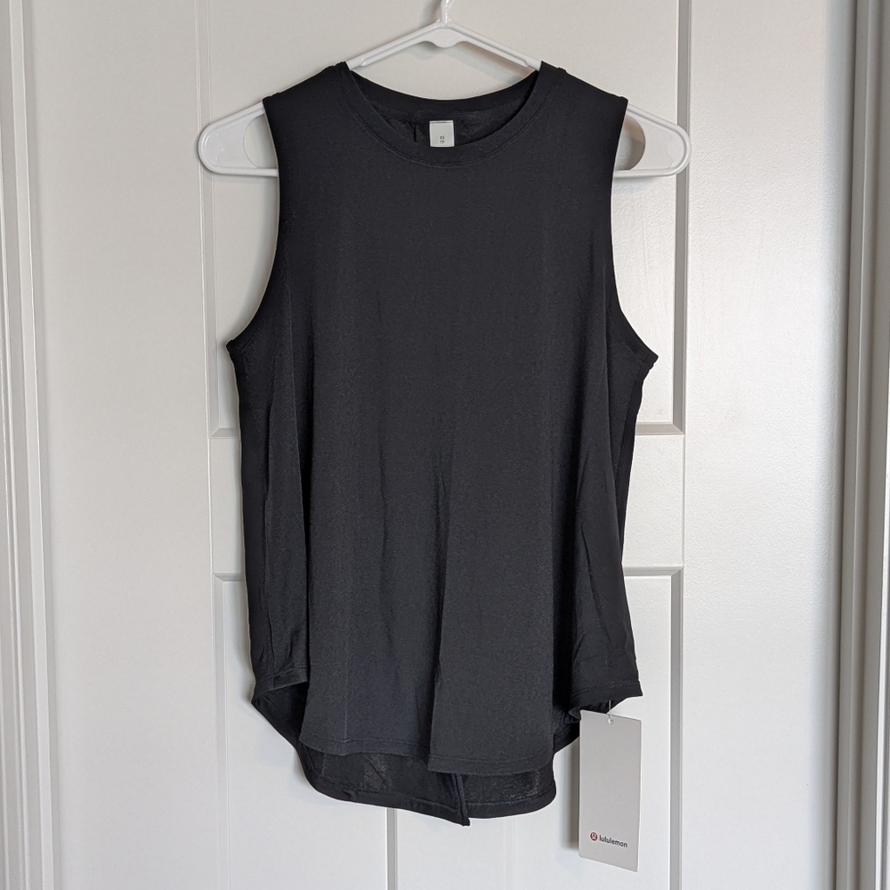 Lululemon NWT Lightweight Split Back Training Tank - Black sz XS